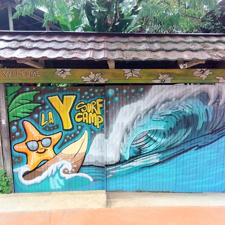 La Y Surf Camp Hotel Bocas del Toro Eksteriør billede