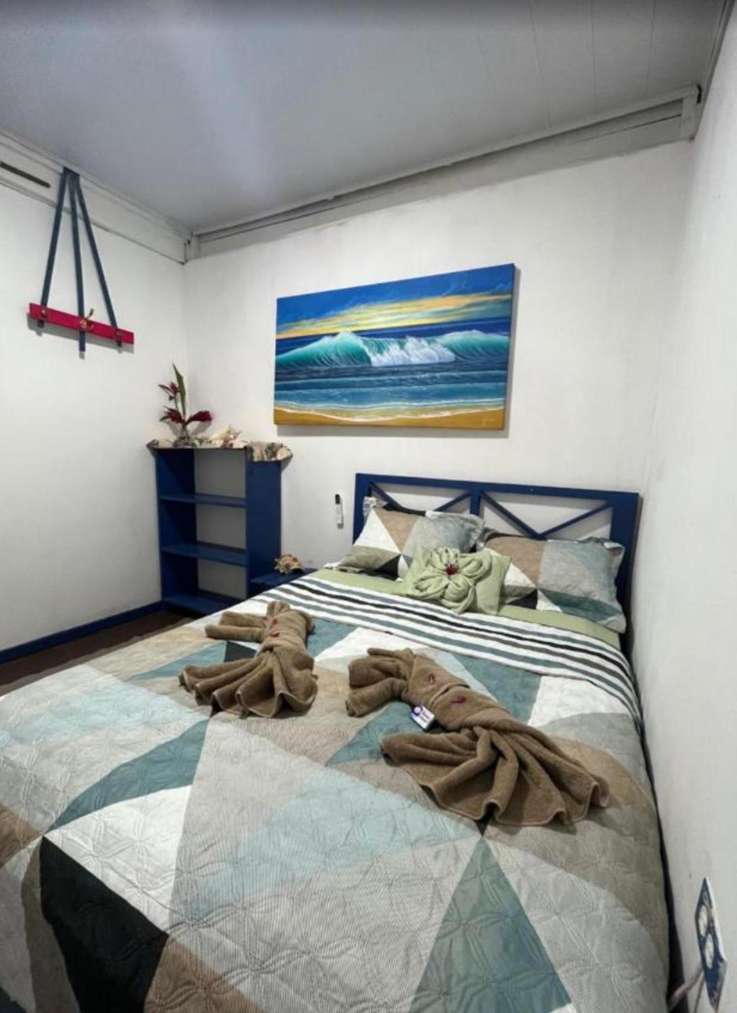 La Y Surf Camp Hotel Bocas del Toro Eksteriør billede